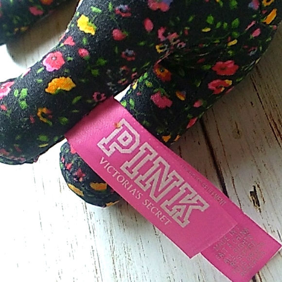 Victoria Secret PINK Dog PEACE Black Floral Flower Pattern Plush Collectable 6" - Picture 3 of 5